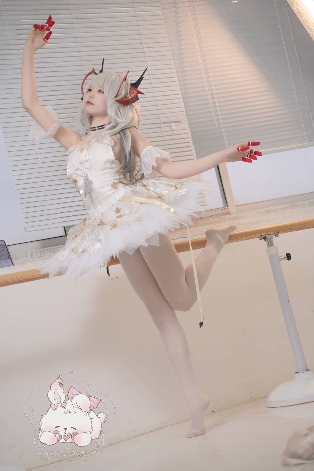 黏黏团子兔 NO.040 W天鹅之舞 [55P+1V 1.24GB] 在线看图 第2张