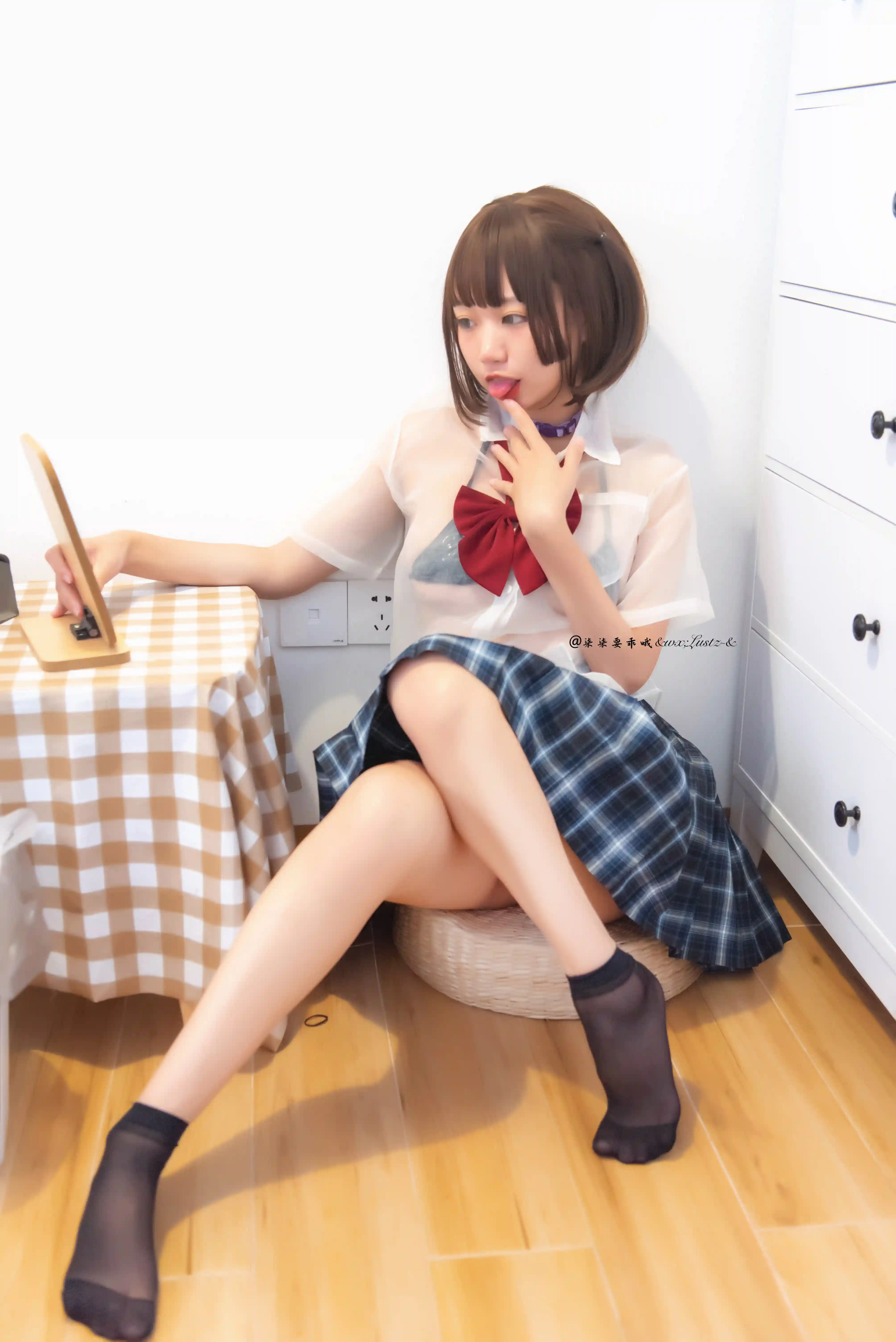 柒柒要乖哦  晚间约会 [40P-207MB] 在线看图 第2张